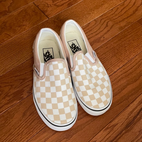 Tan checkerboard vans 💛